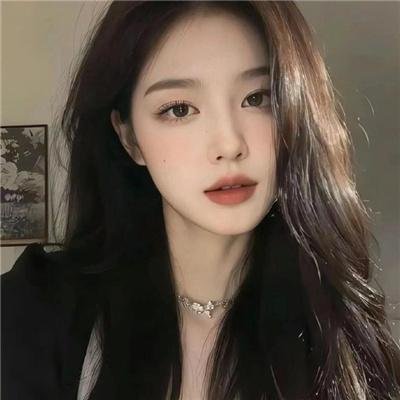 茜色少女